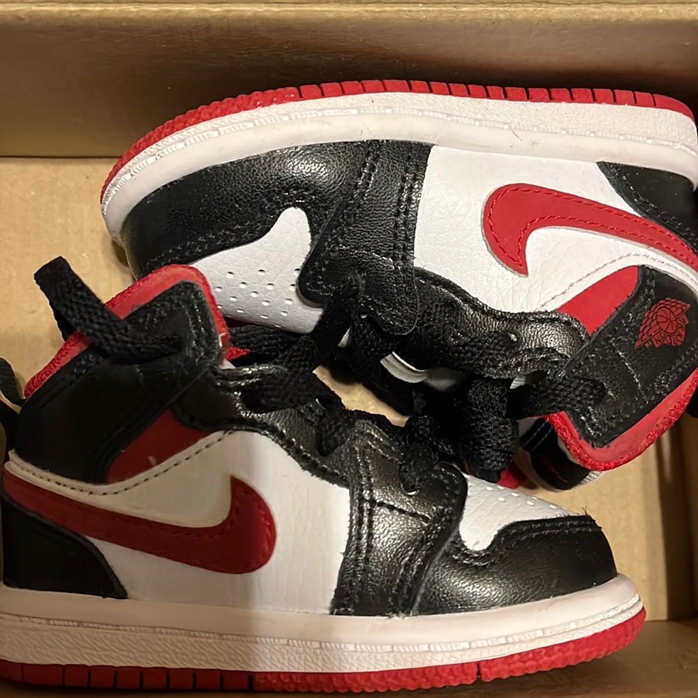 Barley worn Jordans